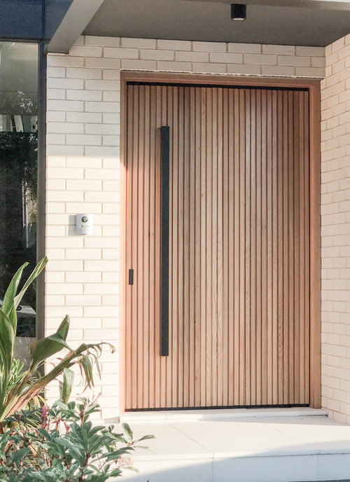 ZMTONLINE, Timber door featuring Matt Black Entry door pull handle set (Urban Series)